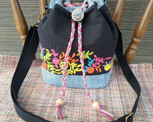 インディゴグラデデニム♡刺繍のふんわり柔らかショルダーバッグ