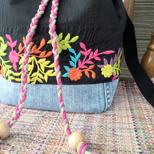 一点のみ！インド綿 刺繍クロス×デニムリメイク 巾着型