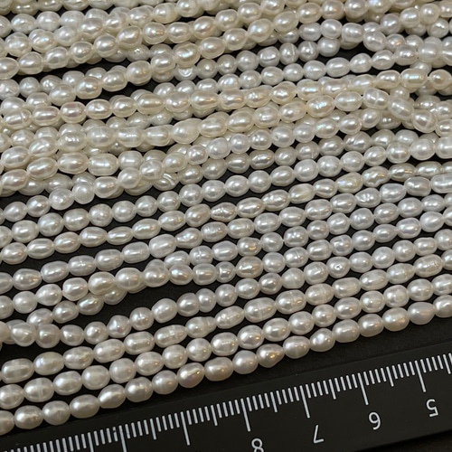 PA109 ライスパール 約3.5-3.8mm 天然淡水パール 真珠 1連約36cm