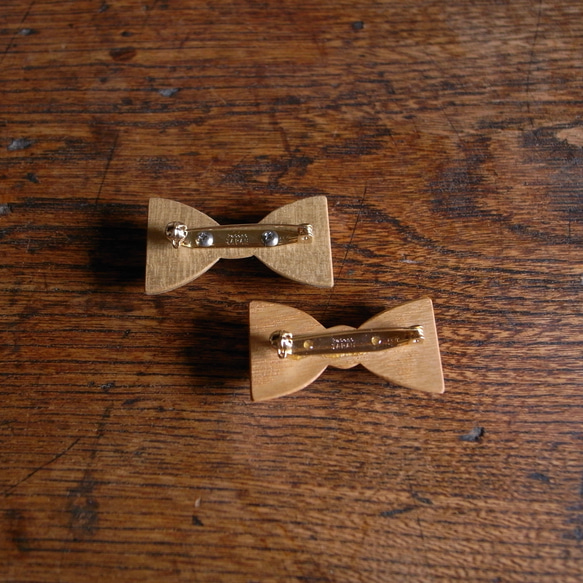 ブローチ　bow tie 3枚目の画像