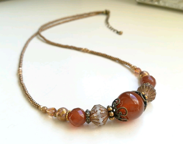 赤朱色レッドアゲートのセミロングネックレス 2枚目の画像