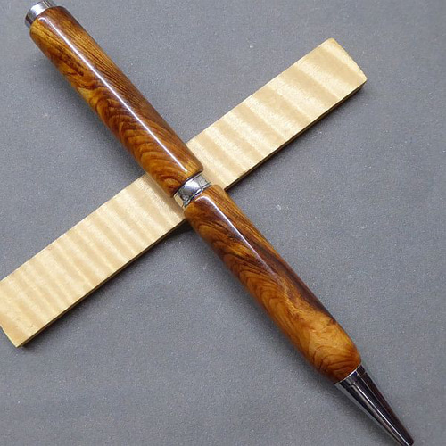 屋久杉】木軸ボールペン 古木の光明杢が綺麗【即日発送】 ☆シャープ