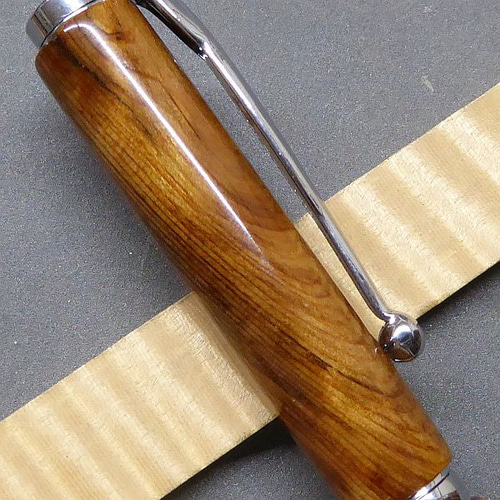 屋久杉】木軸ボールペン 古木の光明杢が綺麗【即日発送】 ☆シャープ