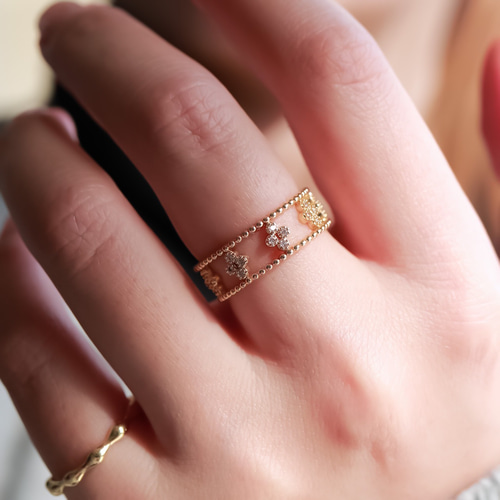 MR137】YG 幸せのシンボル クローバーの透かしリング オープン