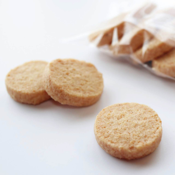 【送料無料】からだに優しい 完全無添加 おから「Tofu biscuit」抹茶＆プレーン【８枚入×６袋】 4枚目の画像