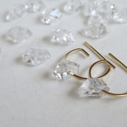 14kgf スクエア　ハーキマーダイヤモンド Ｇ フープピアス 2枚目の画像