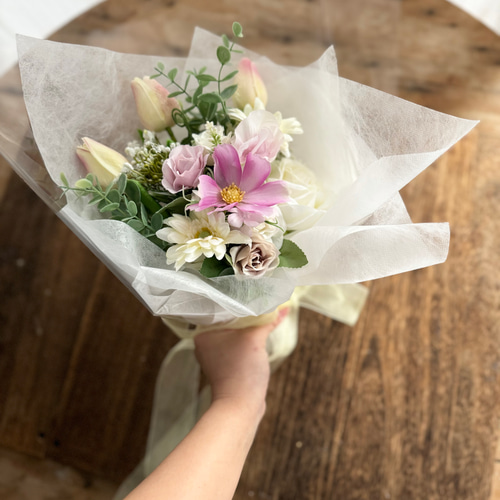 花束•*・ピンクチューリップ×白ガーベラ ブーケ ほうき星☆ 通販 花束•*・ピンクチューリップ×白ガーベラ ブーケ ほうき星☆ 通販