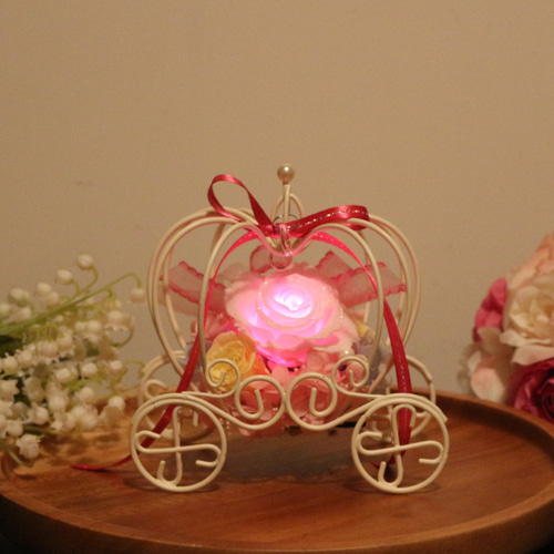 かぼちゃの馬車 七色に光る プリザーブドフラワー 誕生日 記念日 結婚