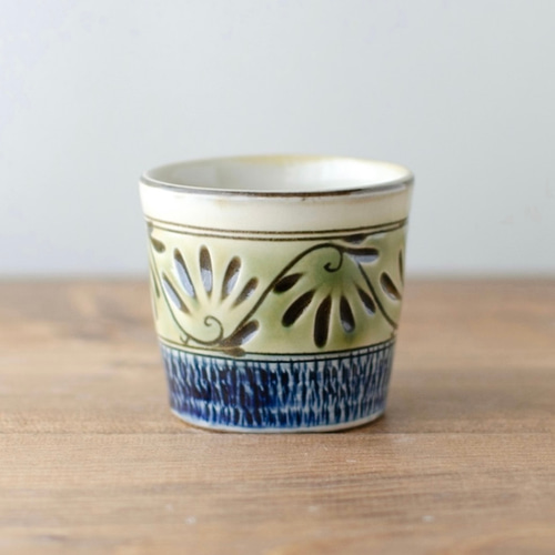 緑釉唐草文マグカップ やちむん 壺屋焼 沖縄 マグカップ 工房o-gusuya