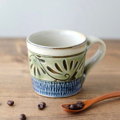 緑釉唐草文マグカップ やちむん 壺屋焼 沖縄 マグカップ 工房o-gusuya