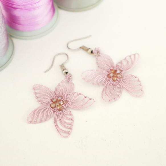 OYA Needlelace earrings [STELLA] Foggy Rose 第2張的照片