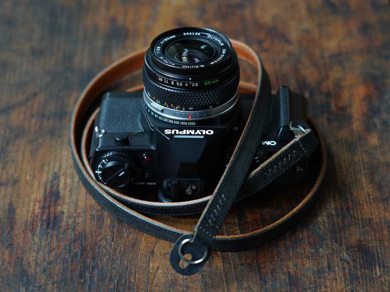 レザーカメラストラップ クラシコ・ドリット