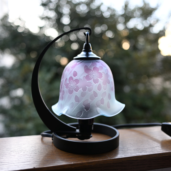 「さくら」 ランプ テーブルランプ サンドブラスト 桜 ピンク 青 4枚目の画像