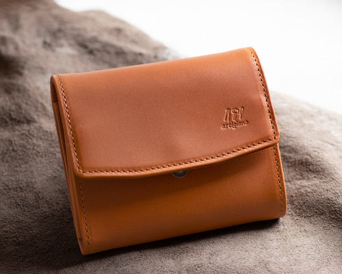 小さな存在、大きな魅力】ギャルソンウォレット 二つ折り財布 ヌメ革