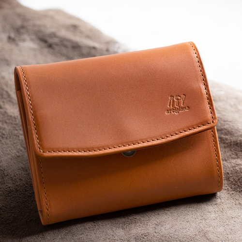 小さな存在、大きな魅力】ギャルソンウォレット 二つ折り財布 ヌメ革