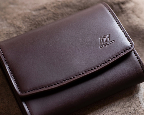 小さな存在、大きな魅力】ギャルソンウォレット 二つ折り財布 ヌメ革