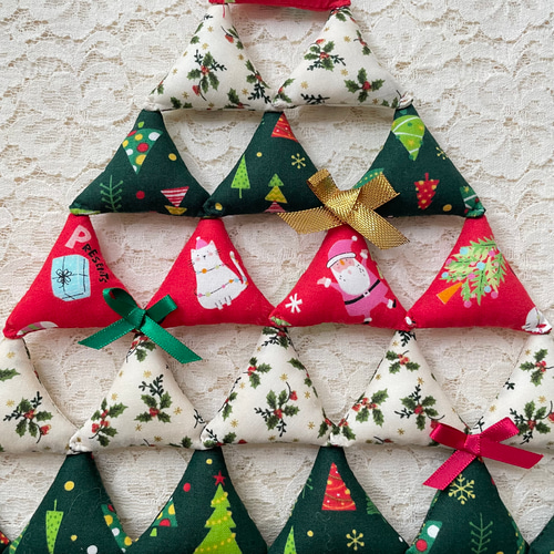 クリスマス 三角ツリー☆A タペストリー・壁掛け YUKI 通販 6384314