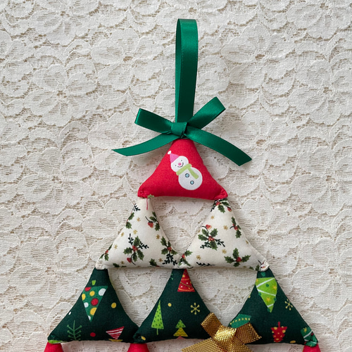 クリスマス 三角ツリー☆A タペストリー・壁掛け YUKI 通販 6384314