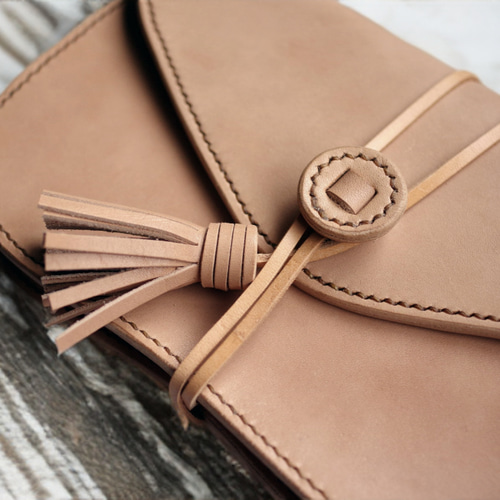 限定御朱印帳ヌメ革カバー、ゴムバンド付 B3Y8 御朱印帳 かわいい 和柄