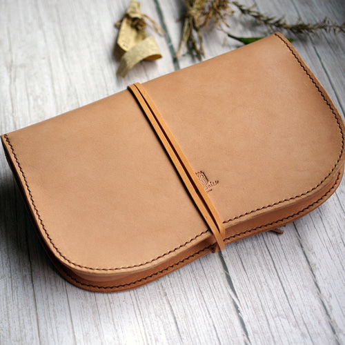 限定品】御朱印帳（ヌメ革カバー、ゴムバンド付） - メルカリ