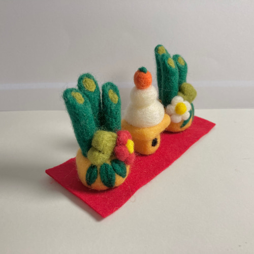 受注制作 正月飾り 門松と鏡餅 完成次第発送致します 羊毛フェルト