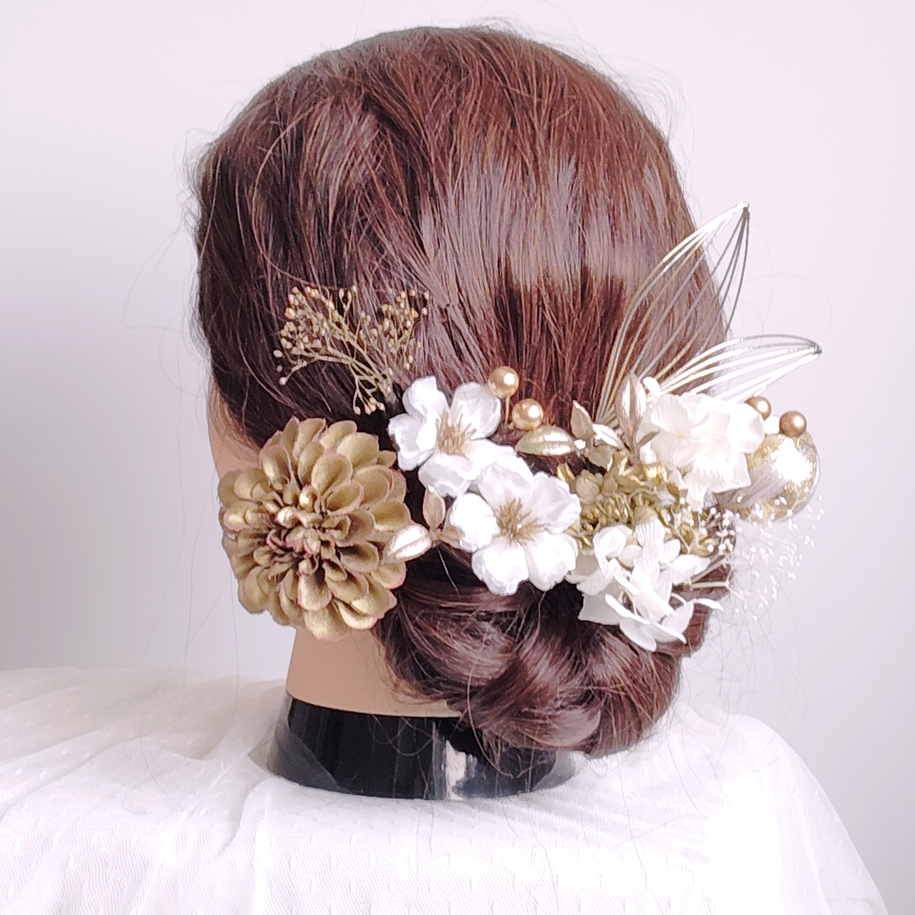 上品丸菊と林檎の花の髪飾り　白無垢　 ゴールドベージュ　白金　水引 　髪飾り　 ヘッドドレス　 ヘアアクセサリー　前撮り
