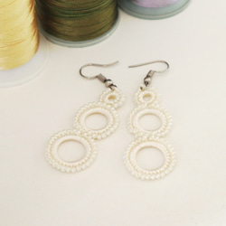 OYA crochet earrings [RING] Pearl White 第3張的照片