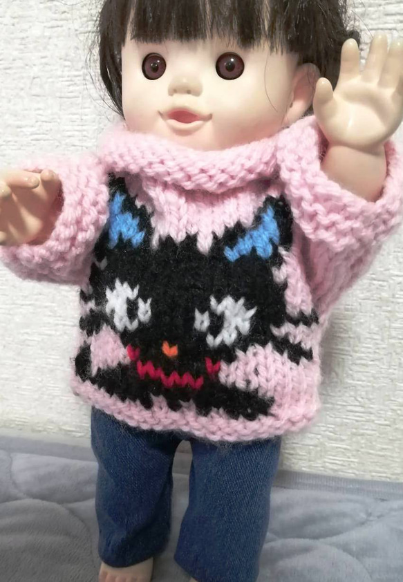 ぽぽちゃん☆手編みのセーター（黒猫） 2枚目の画像