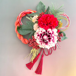 しめ縄リース　赤ダリア　ピンクマム　金扇　水引 しめ縄リース 赤ダリア ピンクマム 金扇 水引 しめ縄リース赤ダリア