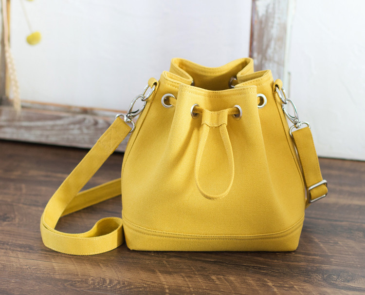 ［Sサイズ］2WAY帆布巾着バッグ｜手提げ・斜めがけ｜ファスナーポケット付き【イエロー】長財布OK｜軽量ミニバッグ