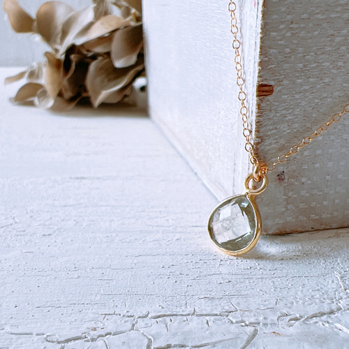 淡く澄んだ光をまとう・:*宝石質グリーンアメジストの14kgfネックレス