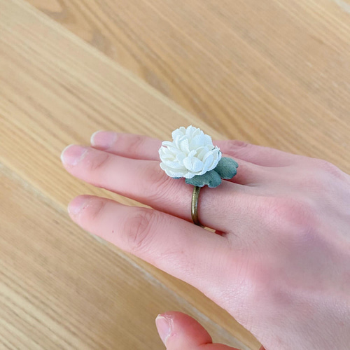 シロツメクサとクローバー 布花リング 指輪・リング 庭のひととき 通販