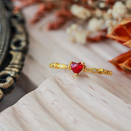 MR206】1月誕生石 恋の成就 実りを象徴 VVSランク ハートガーネットの  