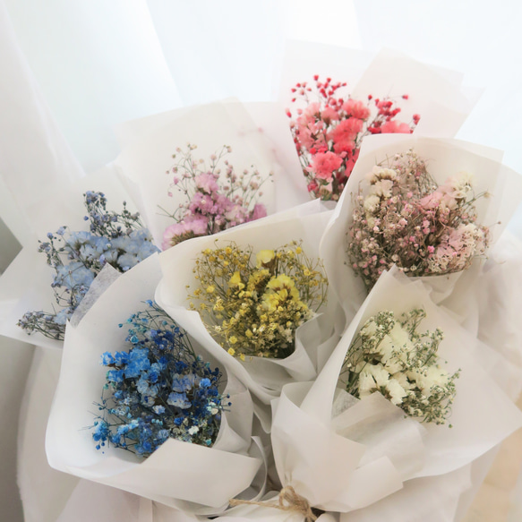 mini red baby's breath かすみそうとスターチスのスワッグ 5枚目の画像