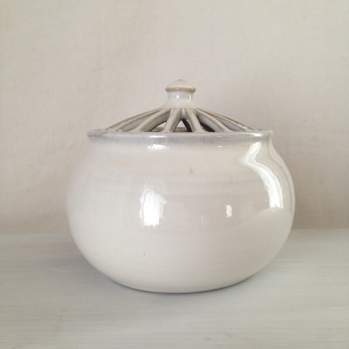 香炉(アンティークホワイト)L ディフューザー・アロマポット yoko