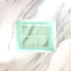 【再販・受注製作】ミントグリーン×ホワイトリボンの4マスセパレートボックス 2枚目の画像