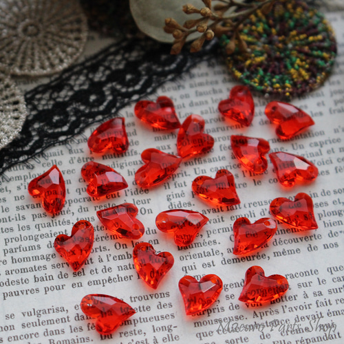 多面カット・クリアハート・アクリルパーツ・レッド(20個) ビーズ