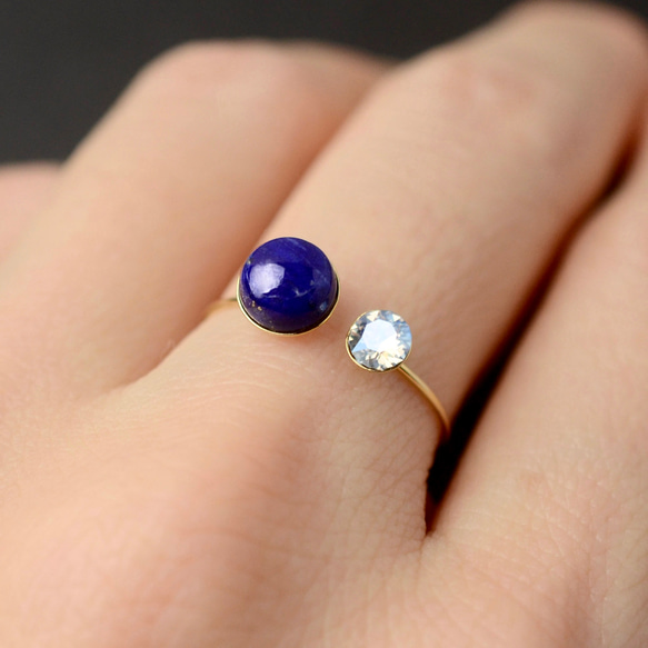 地球と月の旅するリング 天然石 ラピスラズリとクリスタルガラスの