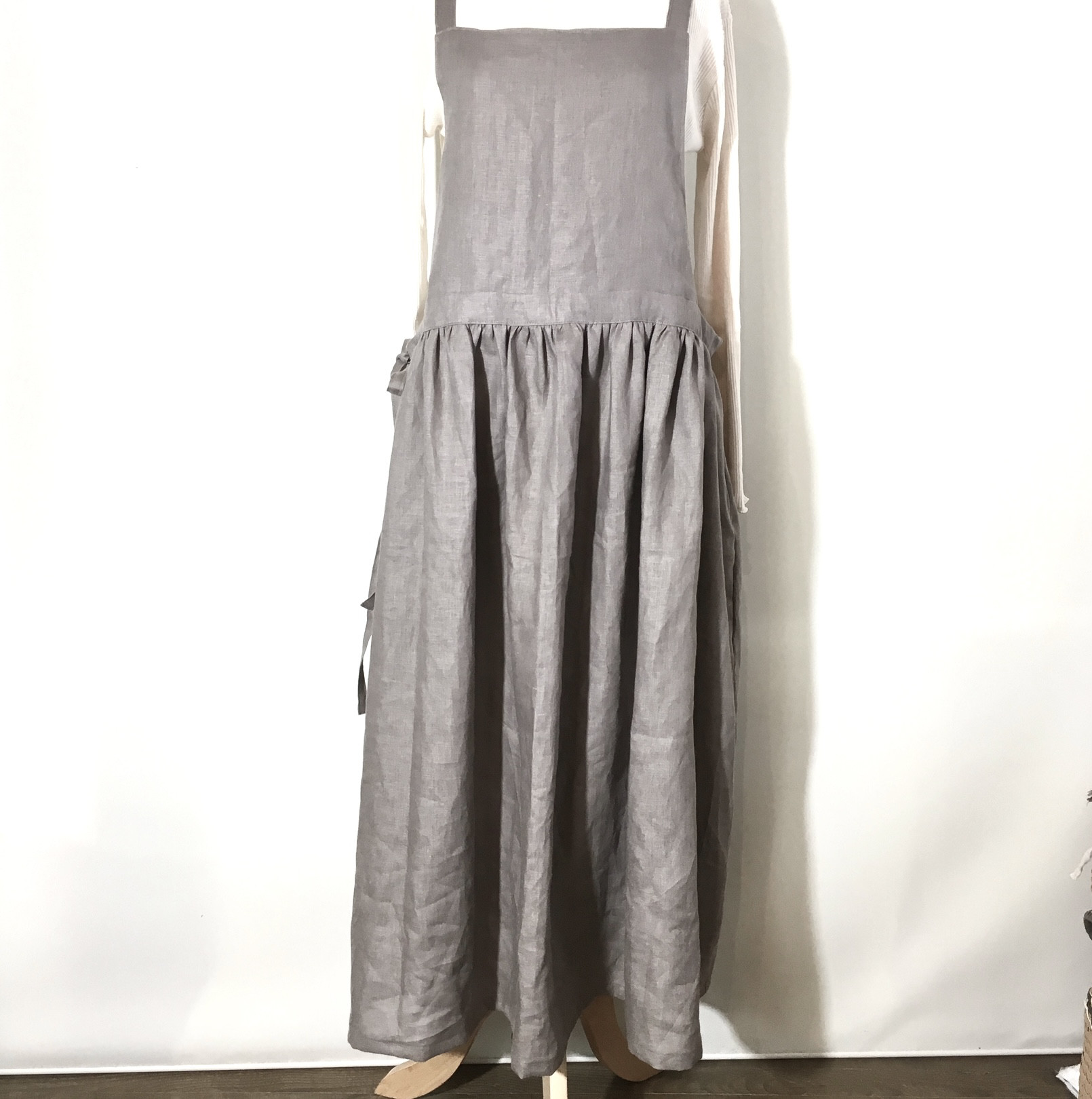 エプロンスカート(グレージュ)