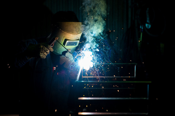 【送料無料】 アイアン ウッド　ダイニングテーブル （ 収納棚 付き） アイアン 無垢材 　　