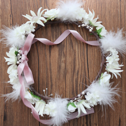花冠　花かんむり　白　スワロフスキー　羽　ローズ　結婚式　ブライダル　薔薇　バラ　ベルベットリボン　MOKUBAリボン 4枚目の画像