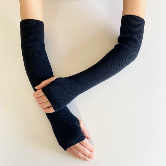 カシミヤシルクウール ニットアームウォーマー ネイビー 手袋・ミトン