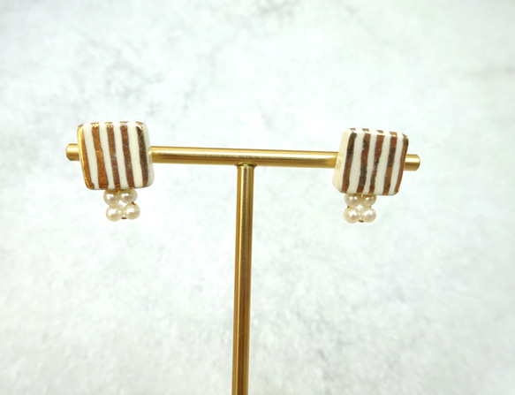 金條紋淡水珍珠耳環（珍珠） 第3張的照片