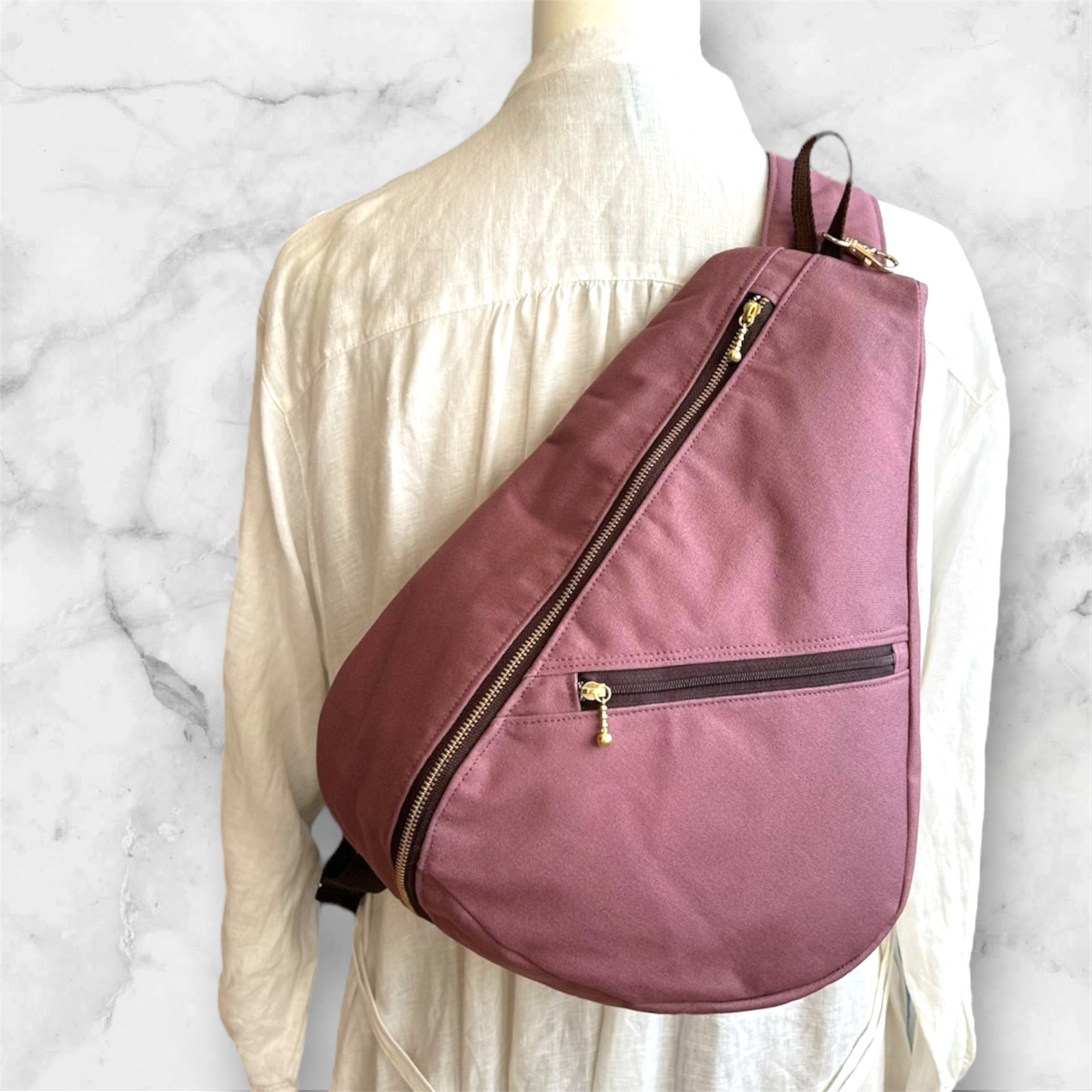 軽量　しずく型 ワンショルダーバック ボディバック　マザーバック　長さ調節可能 帆布 スモーキーパープル37番　色変更可