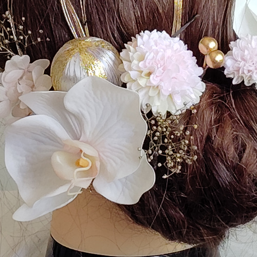 ホワイトピンク胡蝶蘭 和装 花嫁 前撮り 白無垢 卒業式 成人式 結婚式