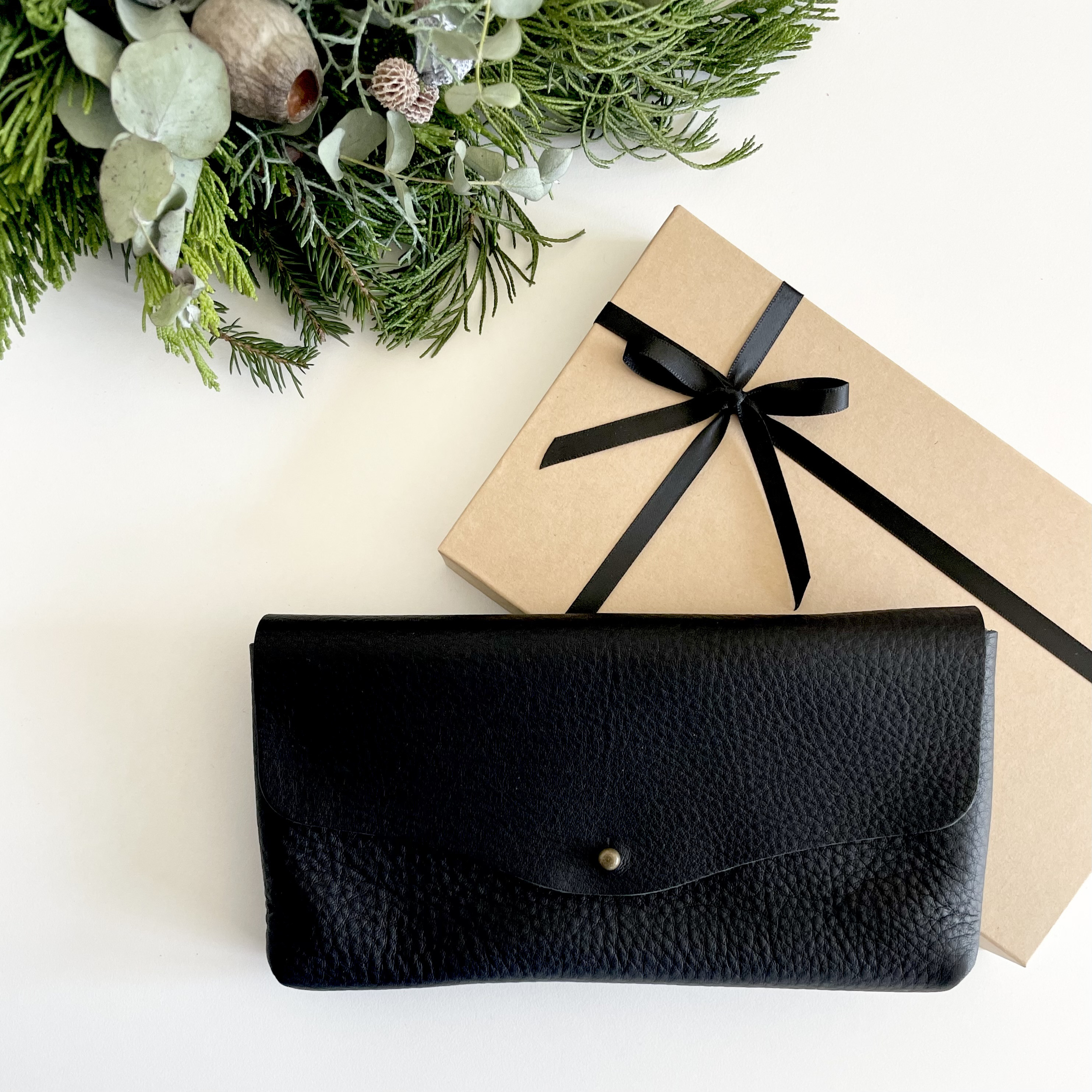 『2025再販』牛シュリンクレザーと牛床ベロアのシンプル長財布【ブラック】