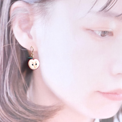 ころころりんごのメンフクロウ ピアス/イヤリング【個別発送】 ピアス