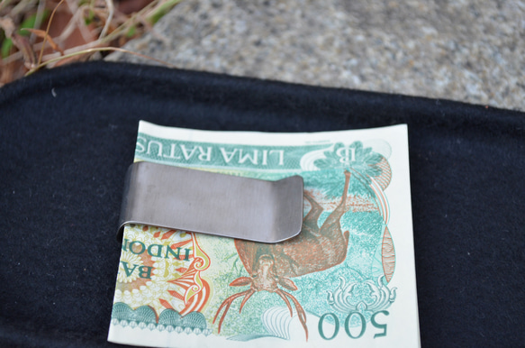 Titanium money clip・Gr5・64チタンマネークリップ・内ゴールド 3枚目の画像