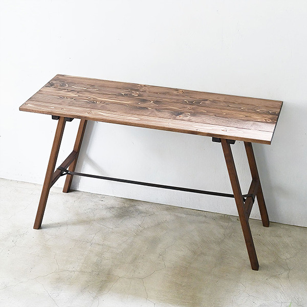 『デコボコ板の天板』の組み立て式ワークテーブル イベント等にも