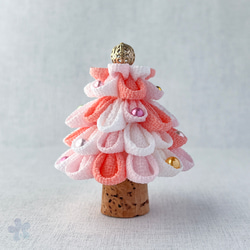 つまみ細工のクリスマスツリー ピンクパステル 5枚目の画像